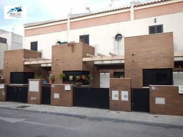 Casa amb jardí en venda a Calle PROGRESO