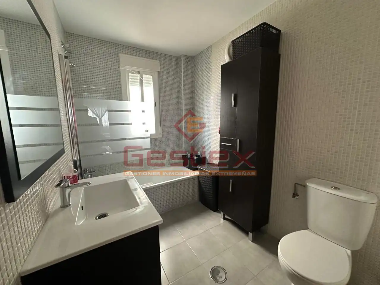 Baño de Piso en venta en Almendralejo con Aire acondicionado