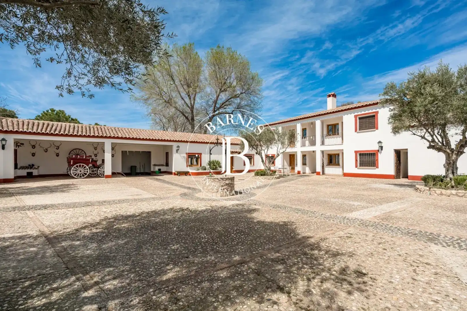 Vista exterior de Casa o chalet en venta en Alcázar de San Juan con Jardín privado, Piscina y Amueblado