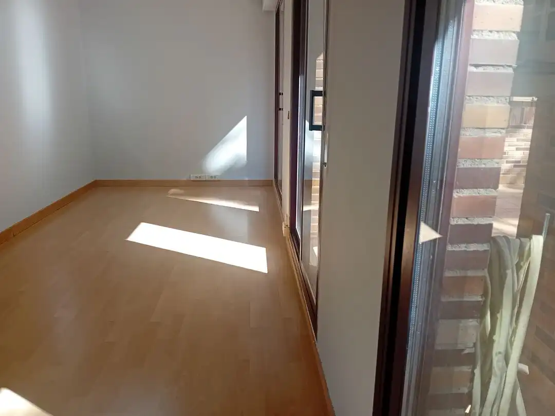 Office for sale in  Logroño  with Air Conditioner and Heating
