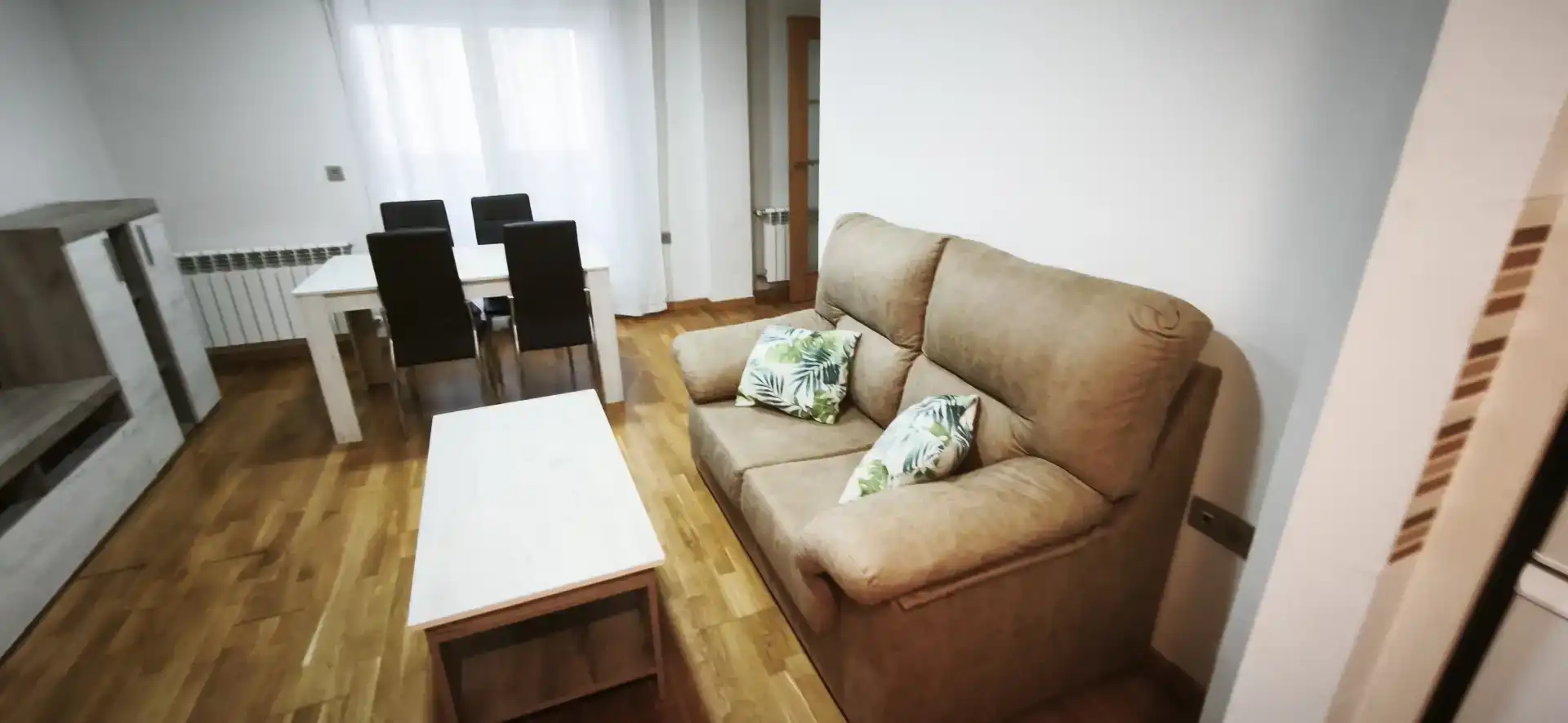 Living room of Flat for rent in Puertollano  with Air Conditioner, Parquet flooring and Furnished
