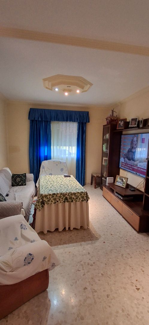 Bedroom of Single-family semi-detached for sale in Dos Hermanas  with Air Conditioner, Terrace and Storage room