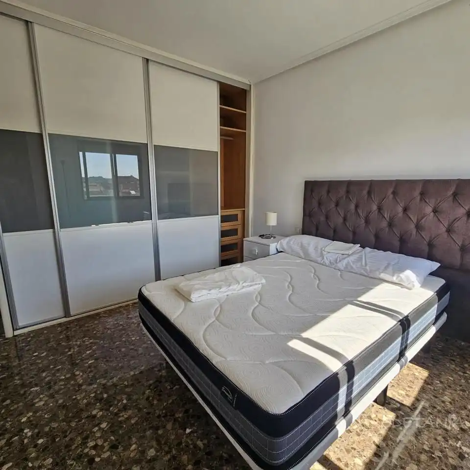 Habitación de Piso de alquiler en Moncada con Aire acondicionado, Amueblado y Internet