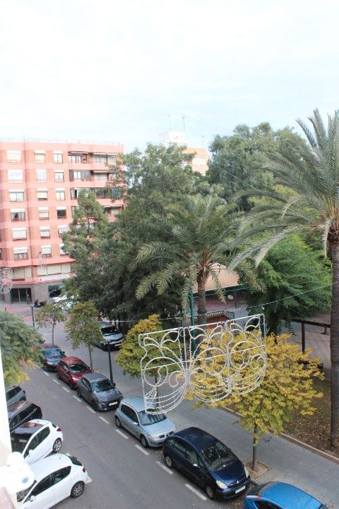 Vista exterior de Pis de lloguer en Alicante / Alacant amb Balcó