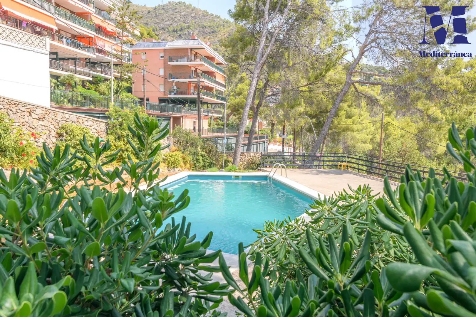 Piscina de Apartament en venda en Castelldefels amb Aire condicionat, Calefacció i Terrassa
