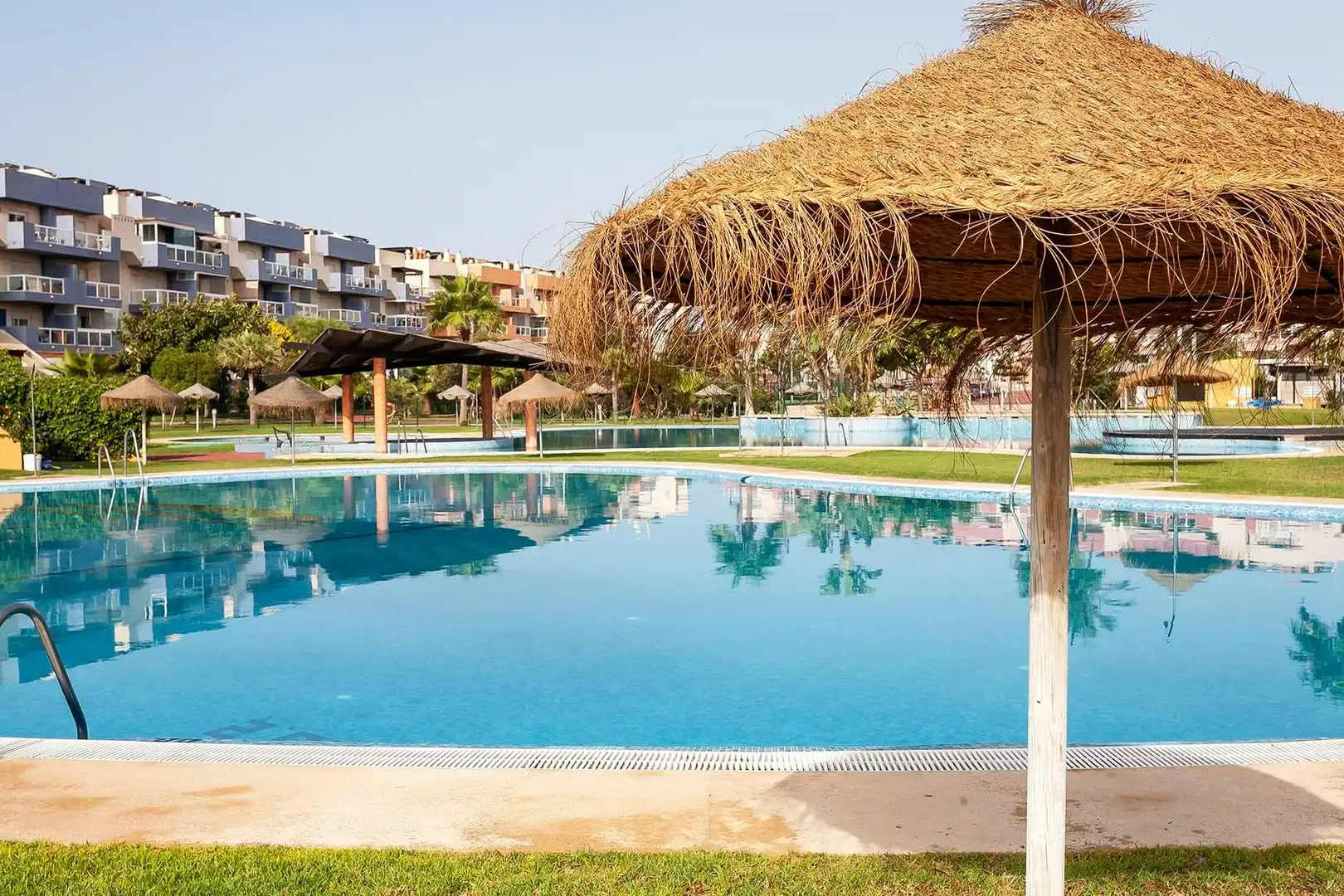 Piscina de Ático en venta en El Ejido con Aire acondicionado, Terraza y Trastero