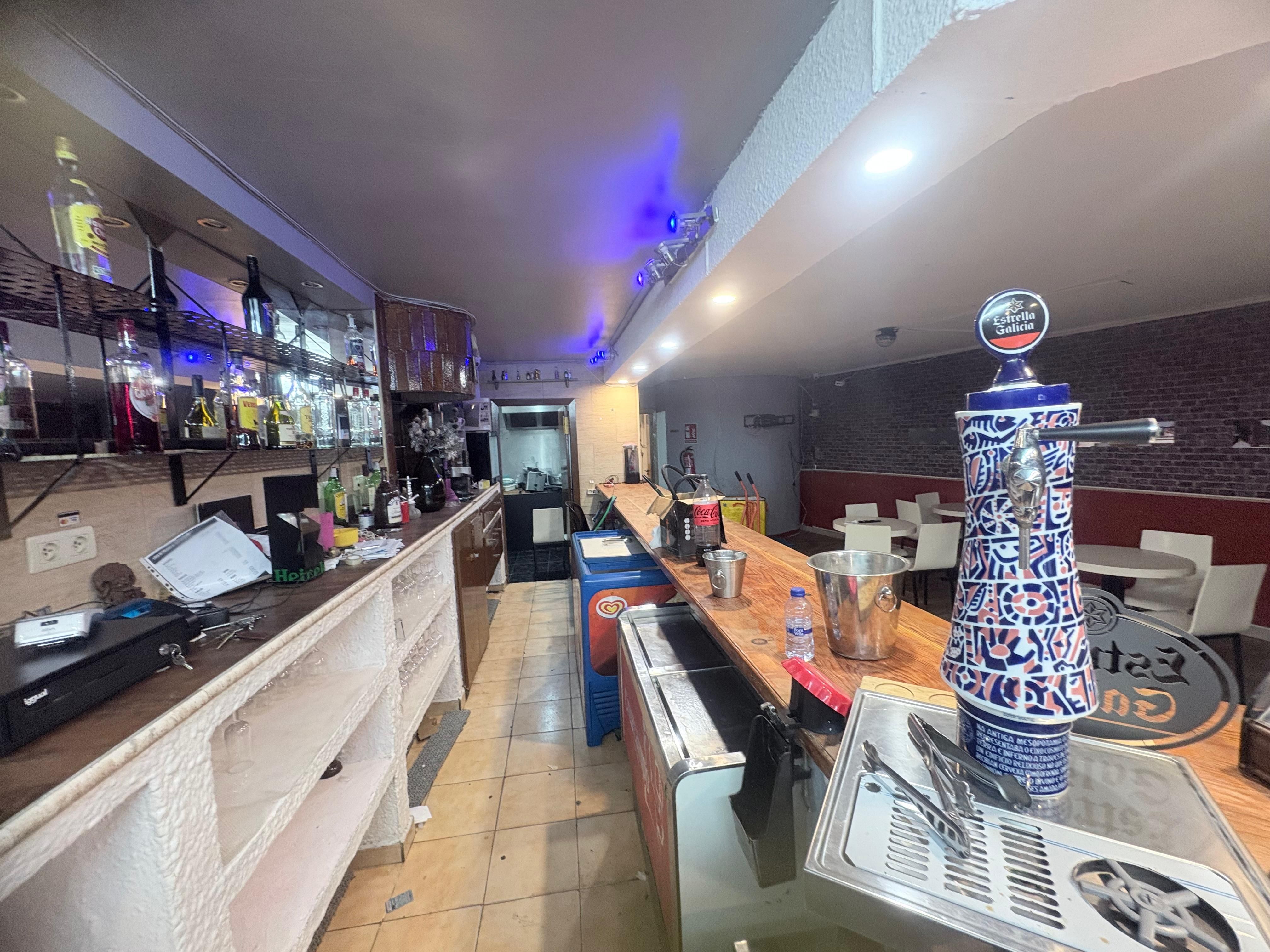 Premises for sale in Cornellà de Llobregat