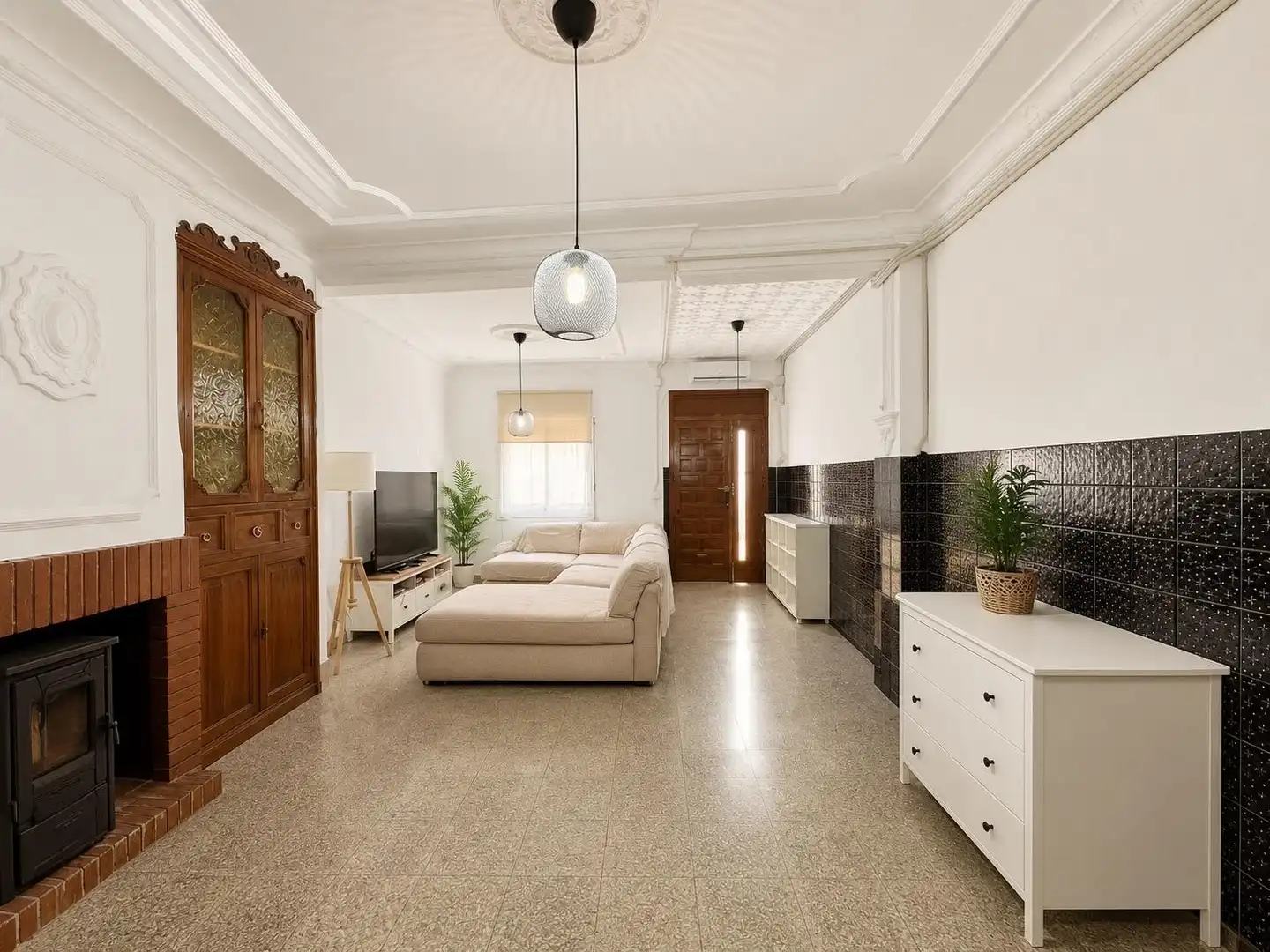 House with terrace for sale in Llombai