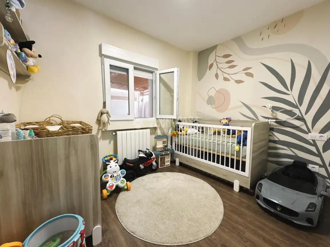 Bedroom of Flat for sale in Madrid  with Air Conditioner and Heating