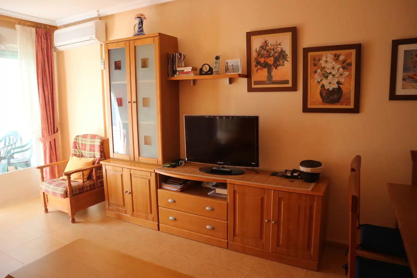 Sala de estar de Casa adosada en venta en La Manga del Mar Menor con Aire acondicionado, Calefacción y Terraza