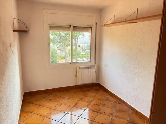 Habitación de Casa adosada en venta en Santa Eulàlia de Ronçana con Aire acondicionado, Calefacción y Jardín privado