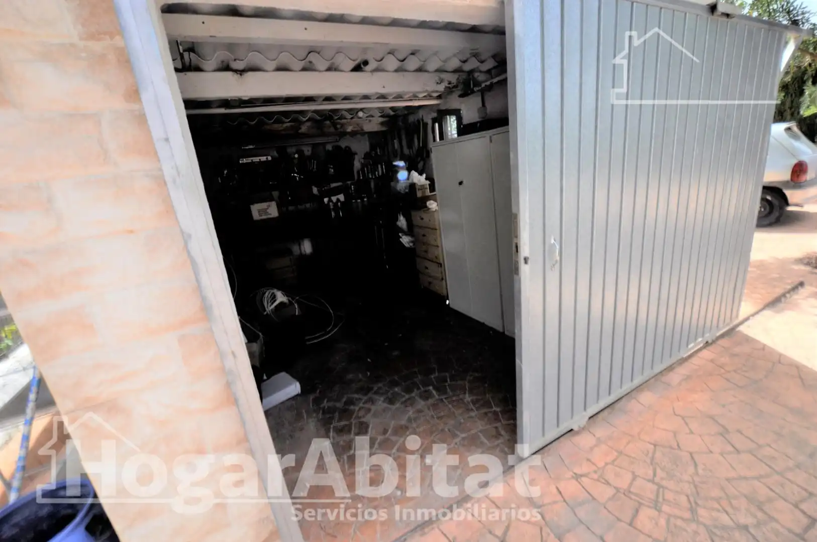 Parking de Casa o chalet en venta en Chiva con Aire acondicionado, Calefacción y Jardín privado