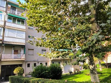 Pis amb ascensor en venda a Calle ANSELMO LORENZO