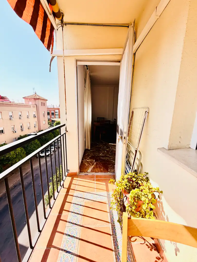 Balcony of Flat for sale in Sevilla  with Air Conditioner and Terrace