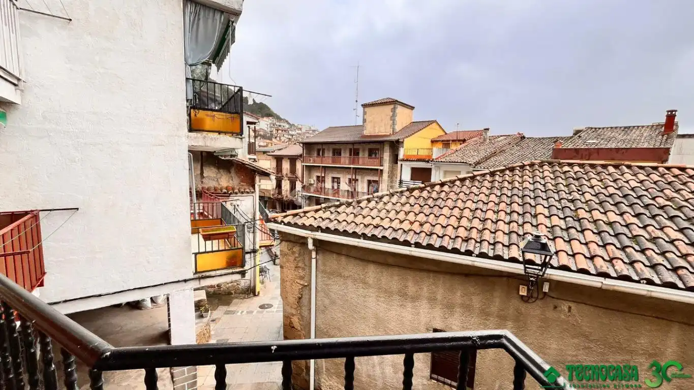 Vista exterior de Casa adosada en venda en Pedro Bernardo amb Calefacció