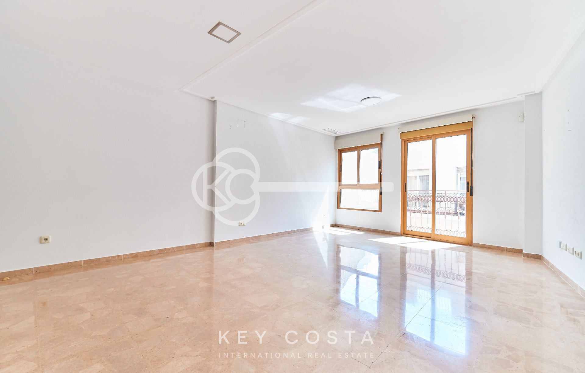 Vista exterior de Piso en venta en Alicante / Alacant con Aire acondicionado