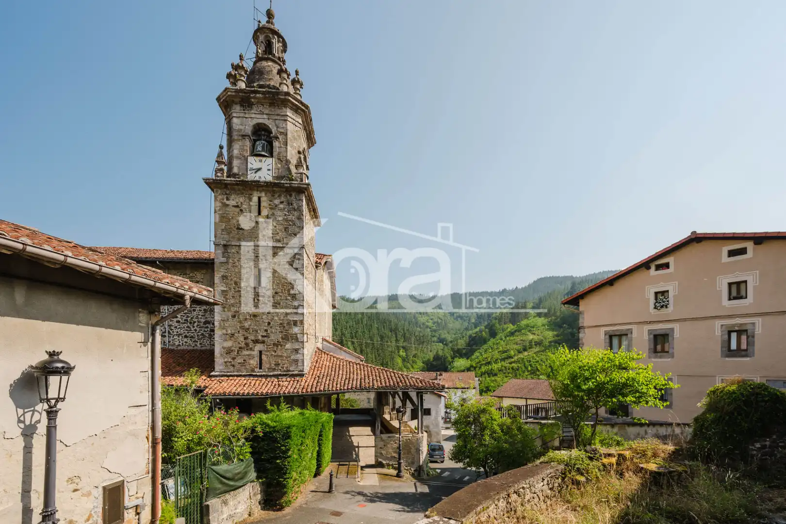 Vista exterior de Casa adosada en venta en Bergara con Calefacción, Jardín privado y Parquet