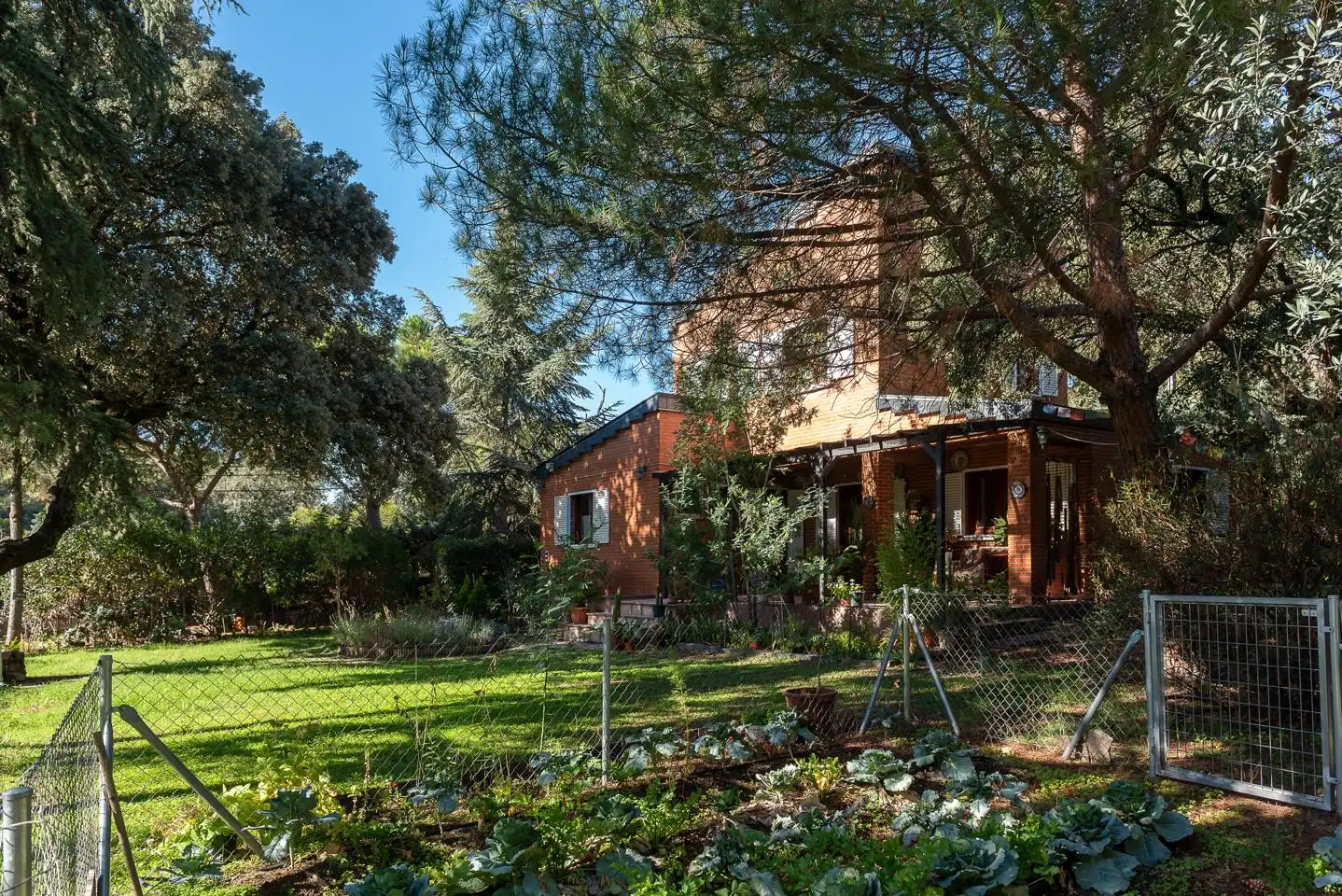 Garden of Houses for rent in El Escorial  with Private garden, Storage room and Alarm