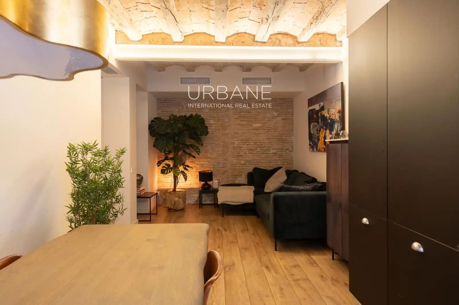 Wohnzimmer von Wohnung zum Verkauf in Barcelona mit Klimaanlage, Heizung und Terrasse
