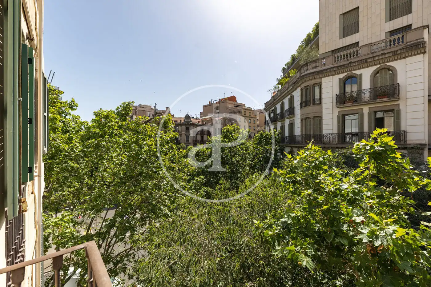 Vista exterior de Pis en venda en Barcelona amb Aire condicionat, Calefacció i Balcó