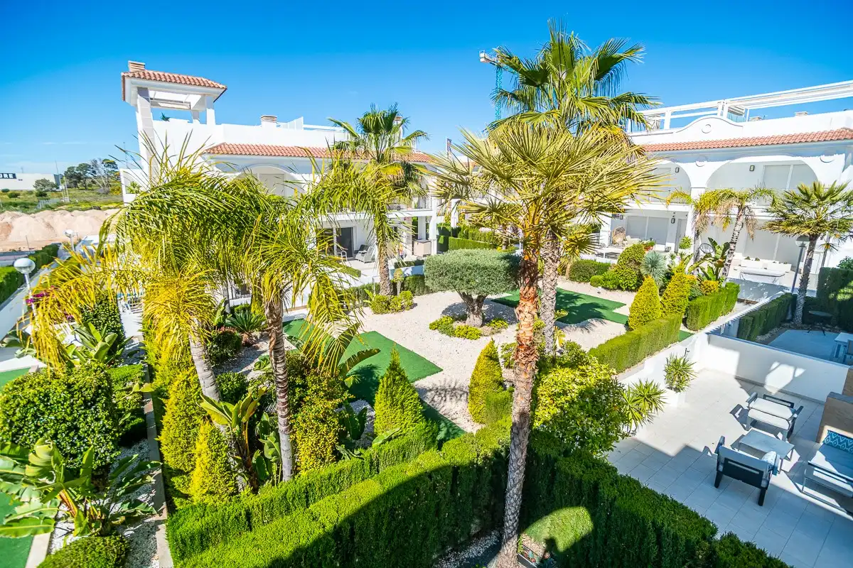 Vista exterior de Casa o chalet en venta en Rojales con Aire acondicionado, Terraza y Piscina