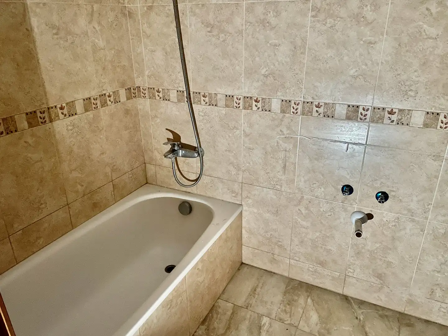 Bathroom of Houses for sale in Vinyols i els Arcs  with Heating, Terrace and Storage room