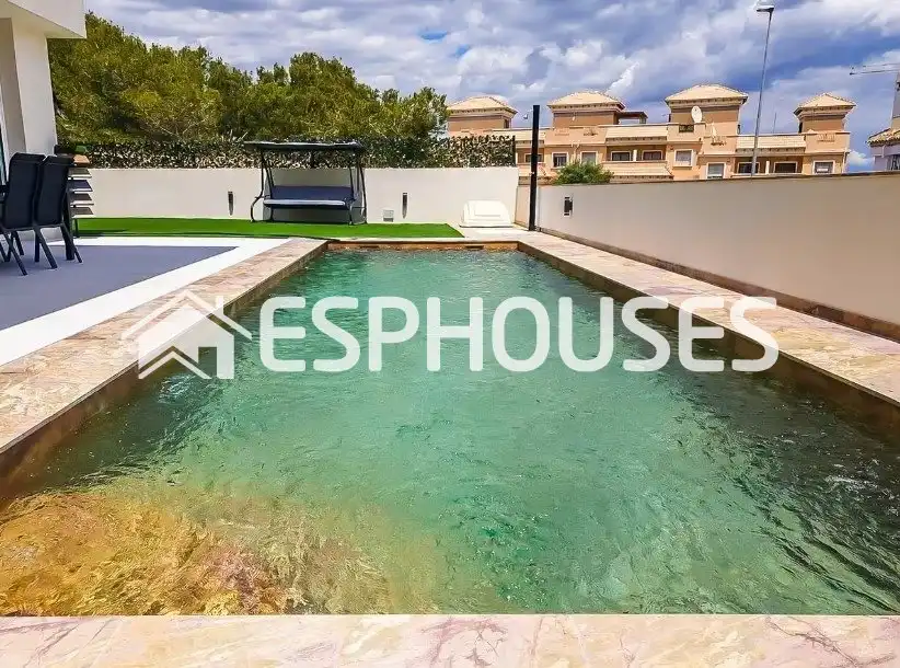 Chalet con terraza en venta en Orihuela Costa, imagen 21