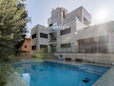 Xalet amb piscina en venda a Valldoreix