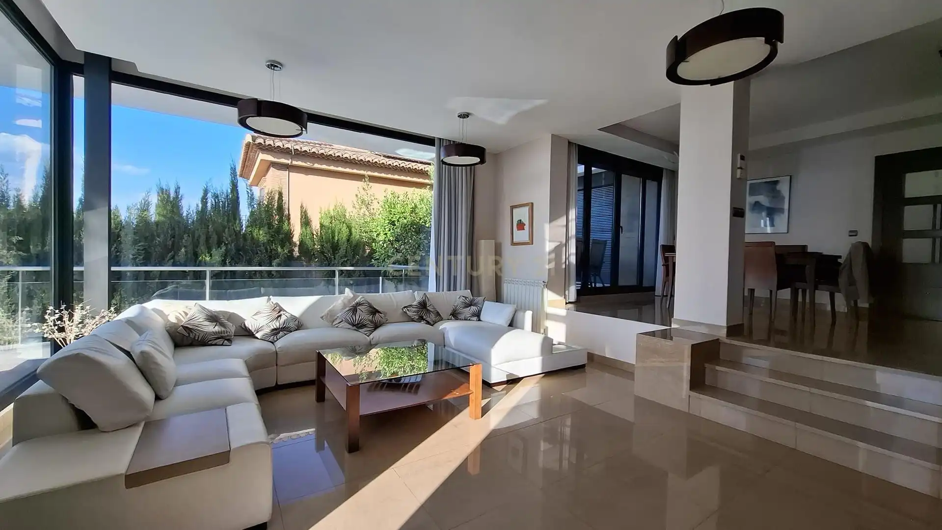 Sala d'estar de Casa o xalet en venda en La Zubia amb Aire condicionat, Jardí privat i Traster