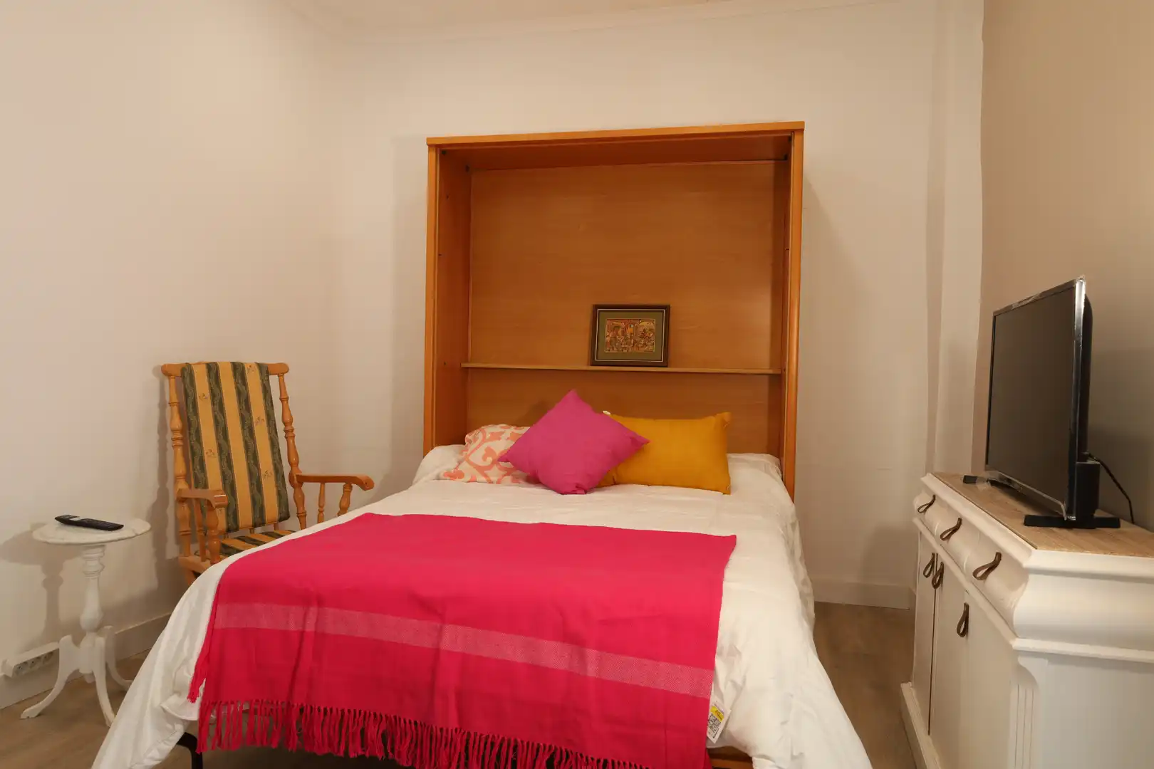 Schlafzimmer von Wohnung zur Miete in Jijona / Xixona mit Heizung, Möbliert und Ofen