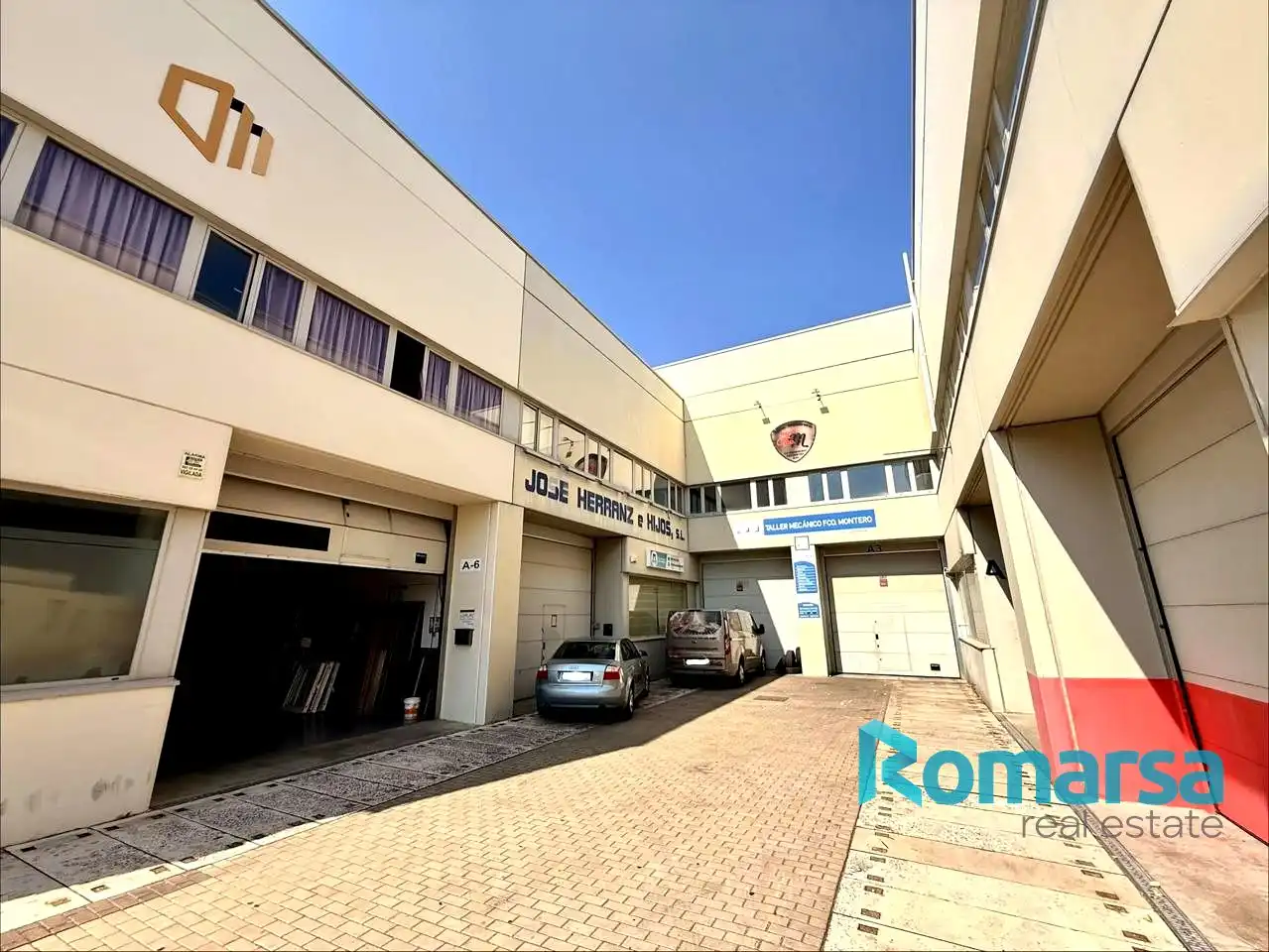 Vista exterior de Nave industrial en venta en Ávila