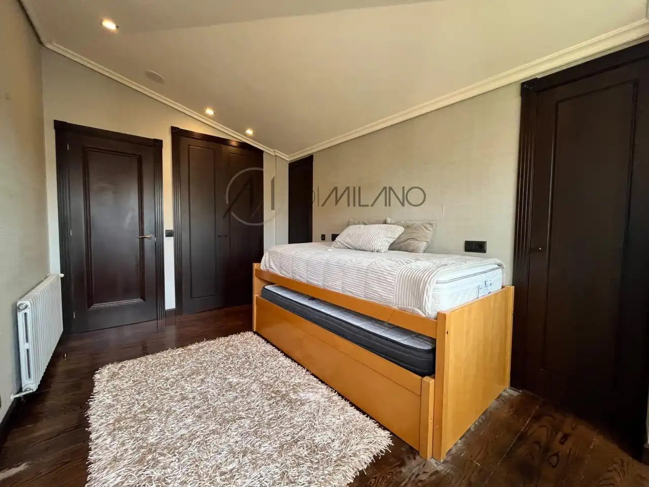 Habitación de Dúplex de alquiler en Vigo  con Calefacción, Parquet y Trastero