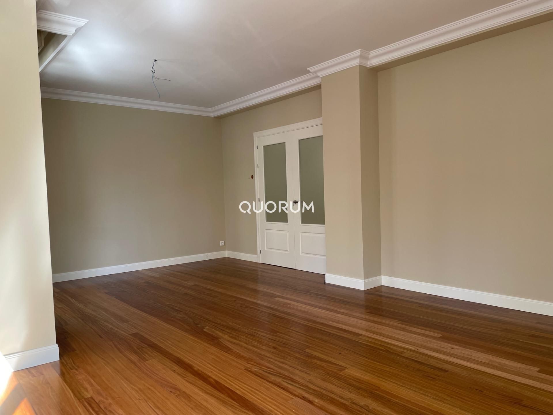 Sala d'estar de Pis de lloguer en Bilbao  amb Terrassa