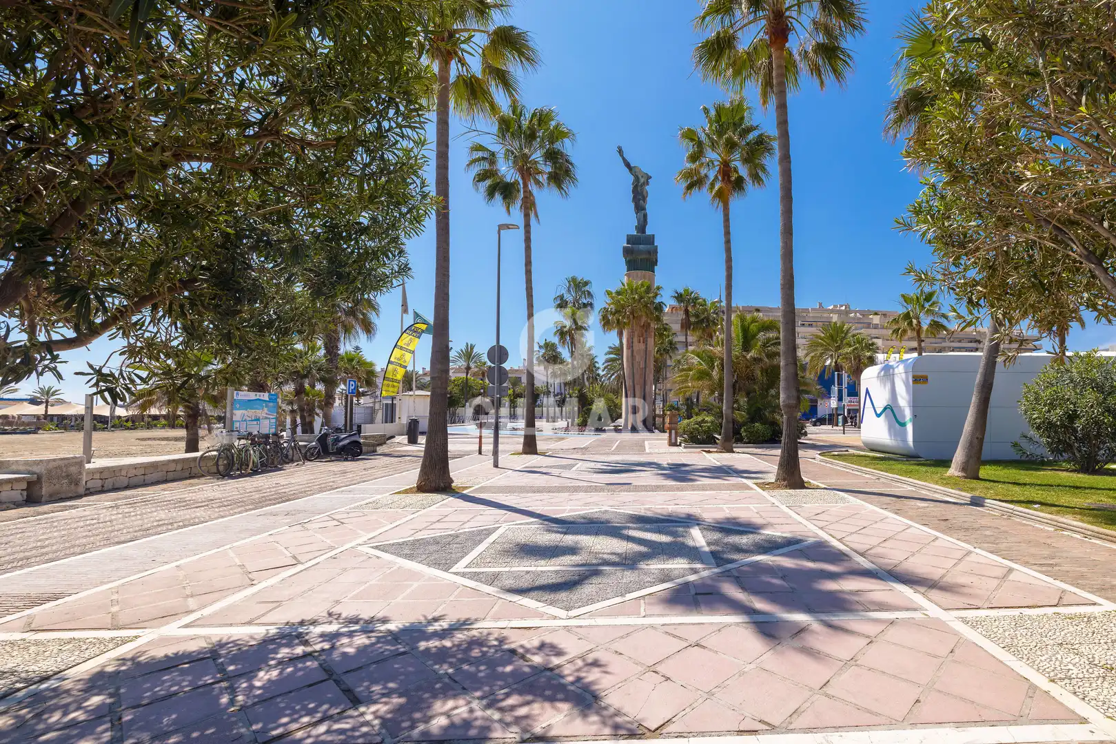 Vista exterior de Apartament en venda en Marbella amb Calefacció, Jardí privat i Traster