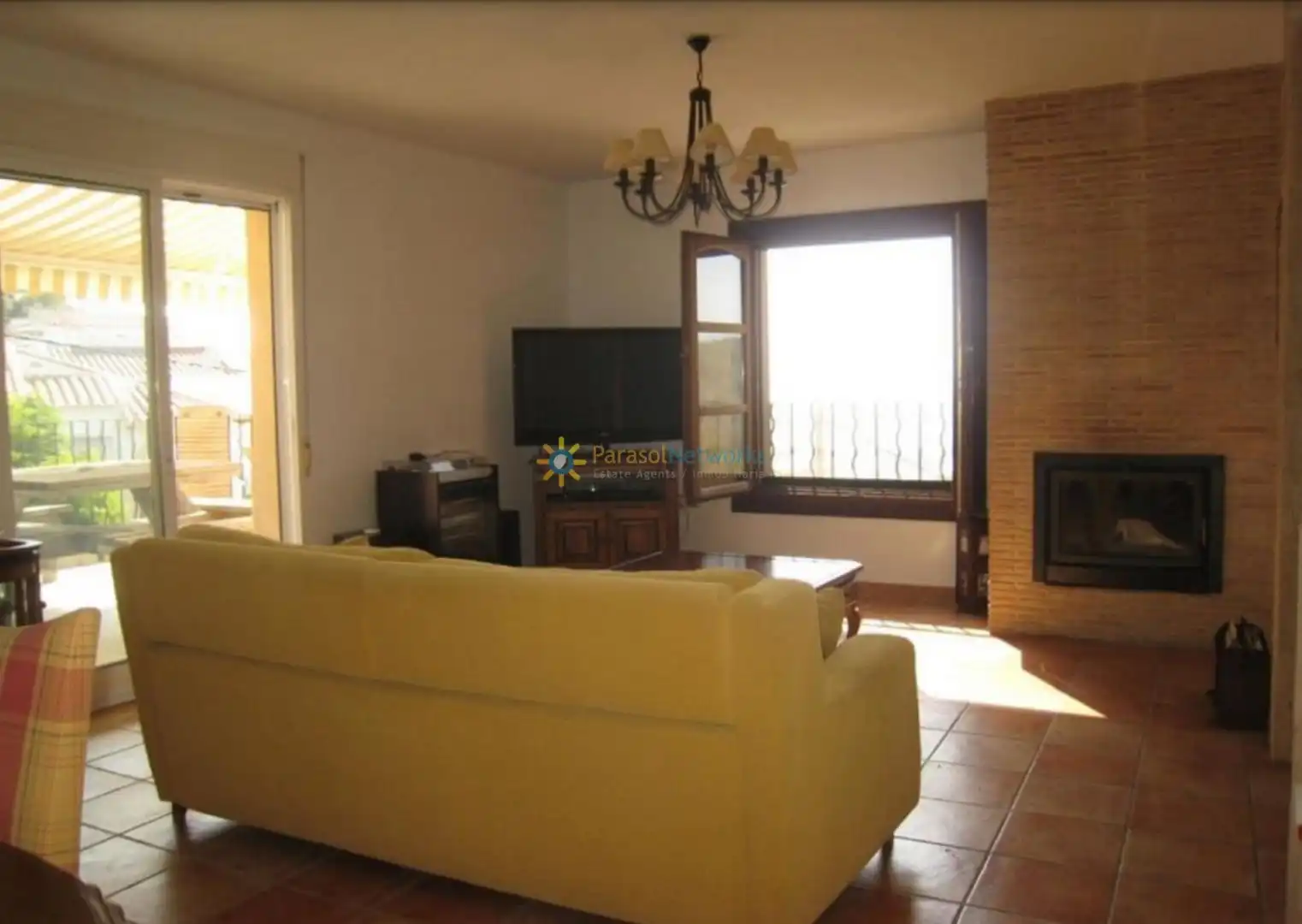 Wohnzimmer von Haus oder Chalet zum Verkauf in Oliva mit Heizung, Privatgarten und Terrasse