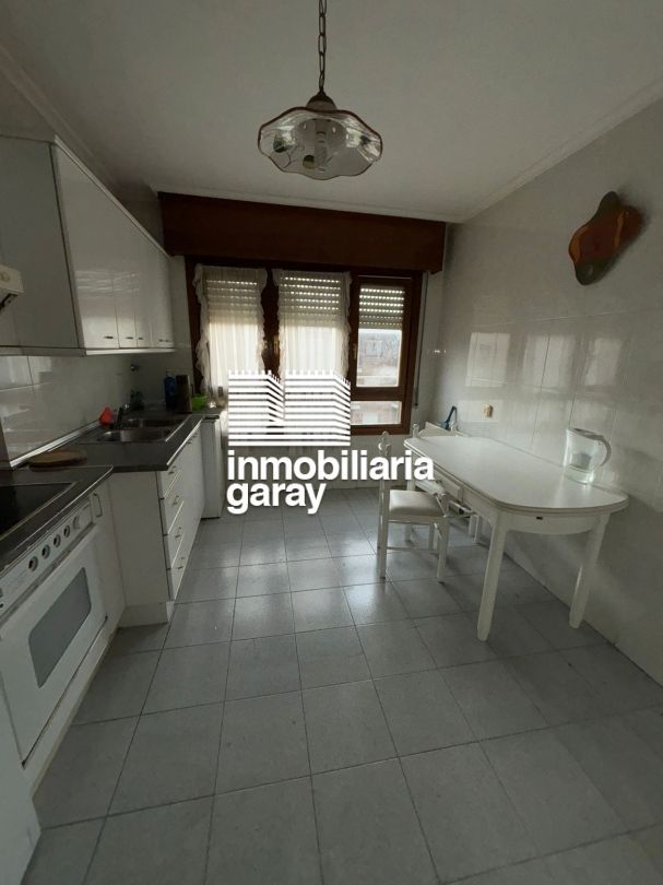 Cuina de Pis en venda en Medina de Pomar amb Calefacció, Moblat i Balcó