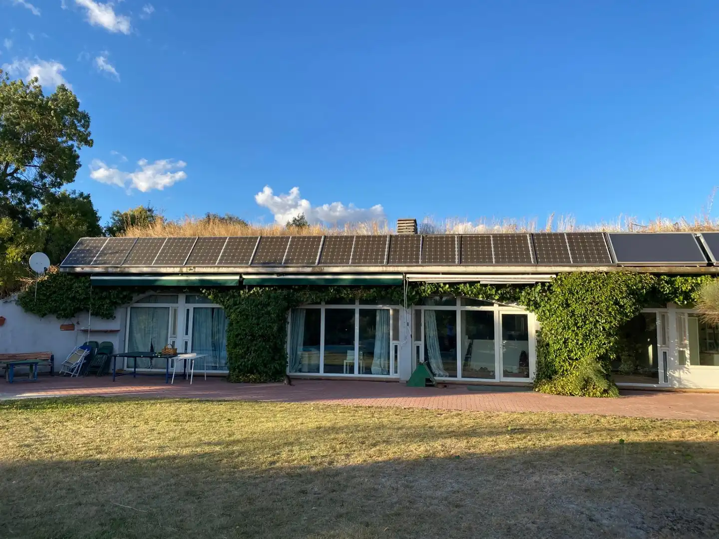 Vista exterior de Finca rústica en venda en Valoria la Buena amb Jardí privat i Piscina