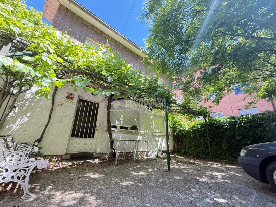 Vista exterior de Casa adosada en venta en Galapagar con Calefacción