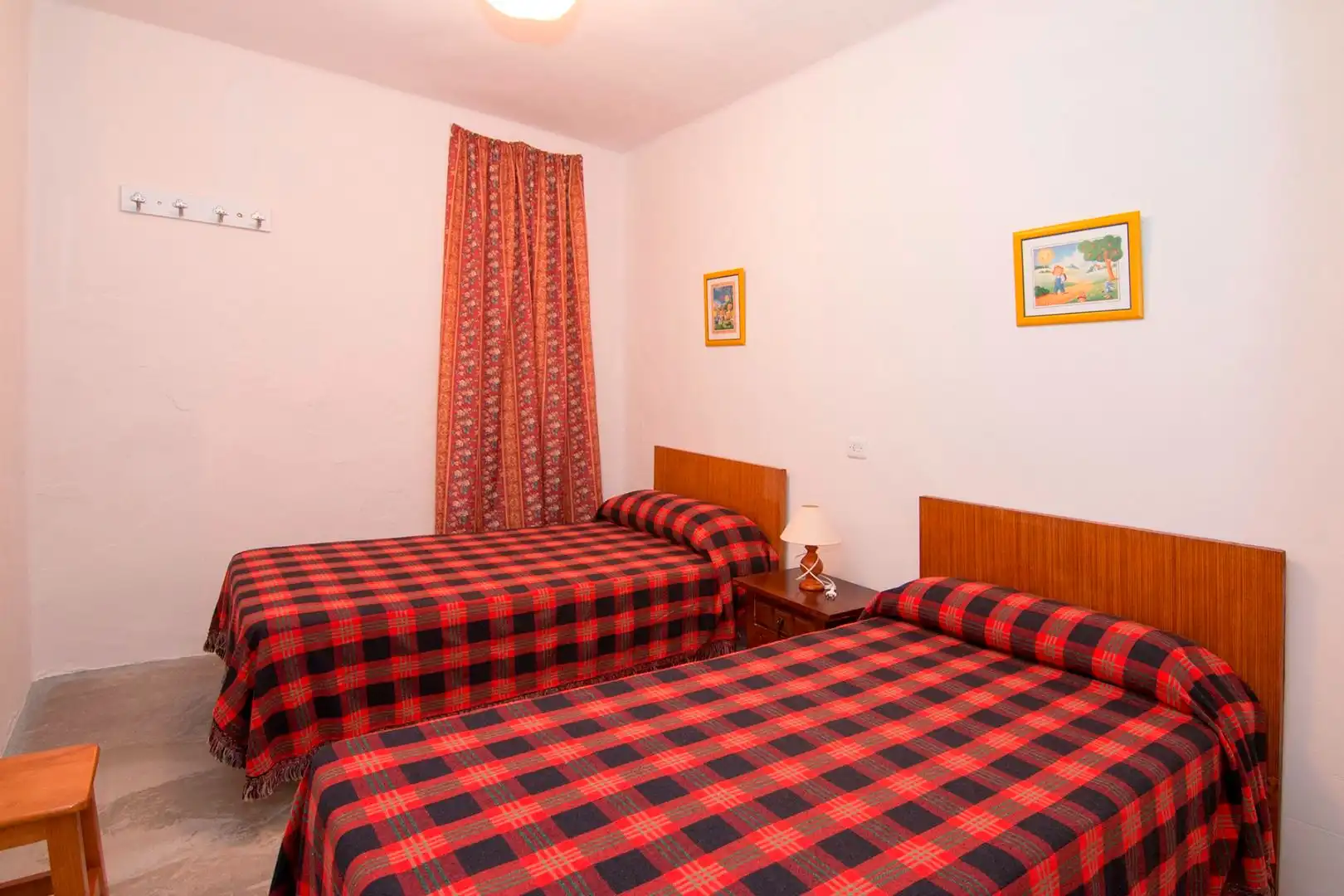 Habitación de Finca rústica en venta en Güéjar Sierra con Terraza, Piscina y Balcón