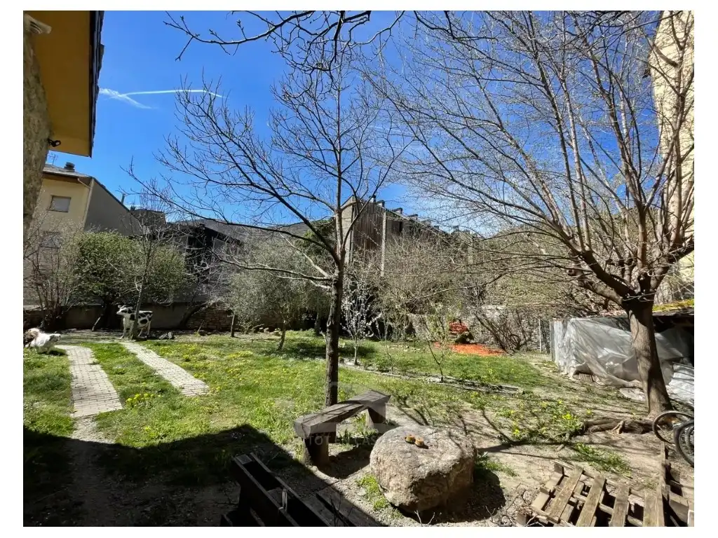 Residencial en venda en Sort