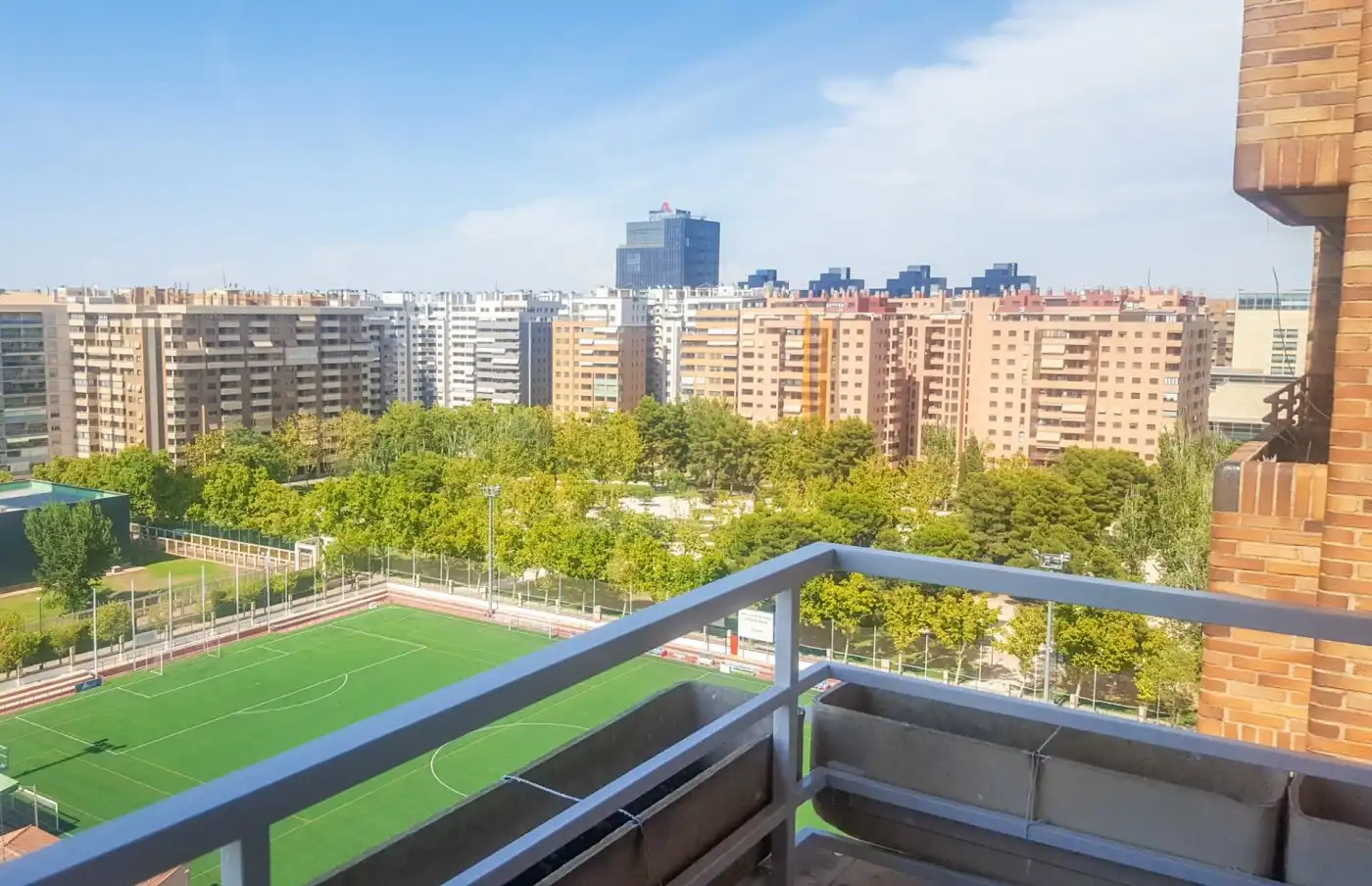 Terrasse von Wohnung zur Miete in Zaragoza mit Klimaanlage, Heizung und Privatgarten