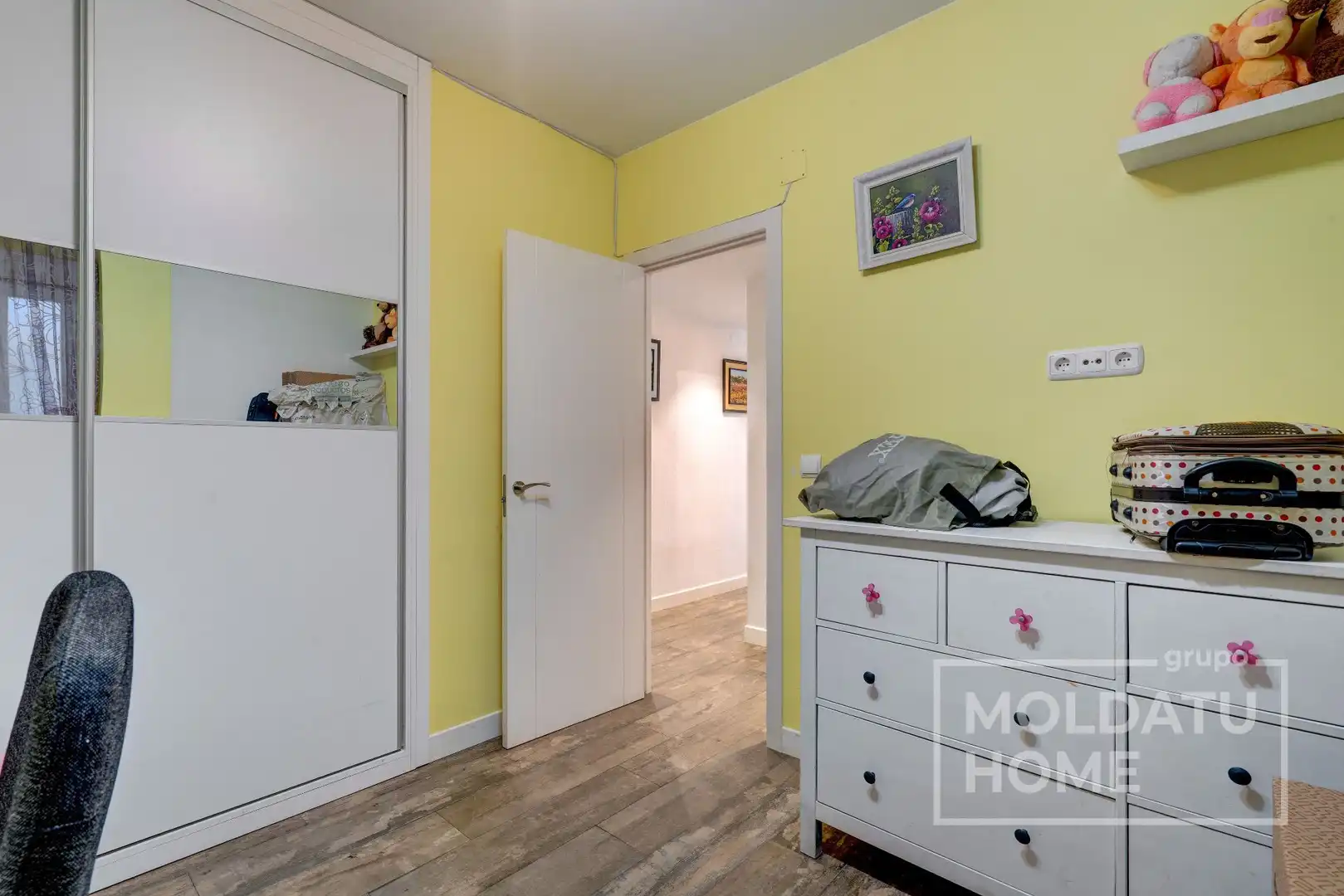 Habitación de Piso en venta en Irun  con Calefacción, Trastero y Amueblado