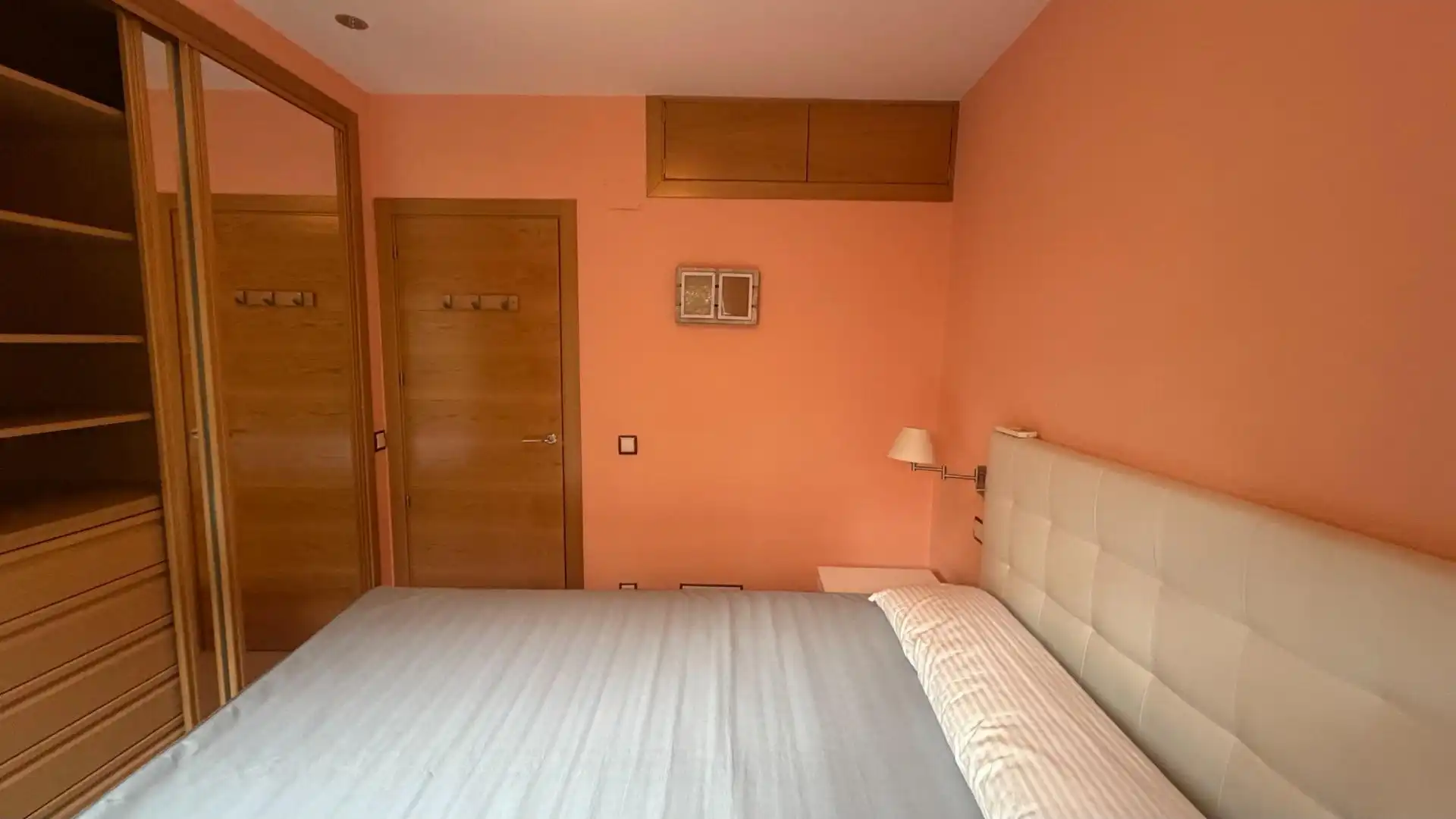 Schlafzimmer von Wohnung zur Miete in Madrid mit Klimaanlage, Heizung und Möbliert