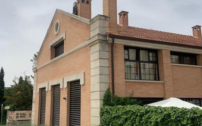 Exterior view of Single-family semi-detached for sale in Tudela de Duero  with Air Conditioner and Heating