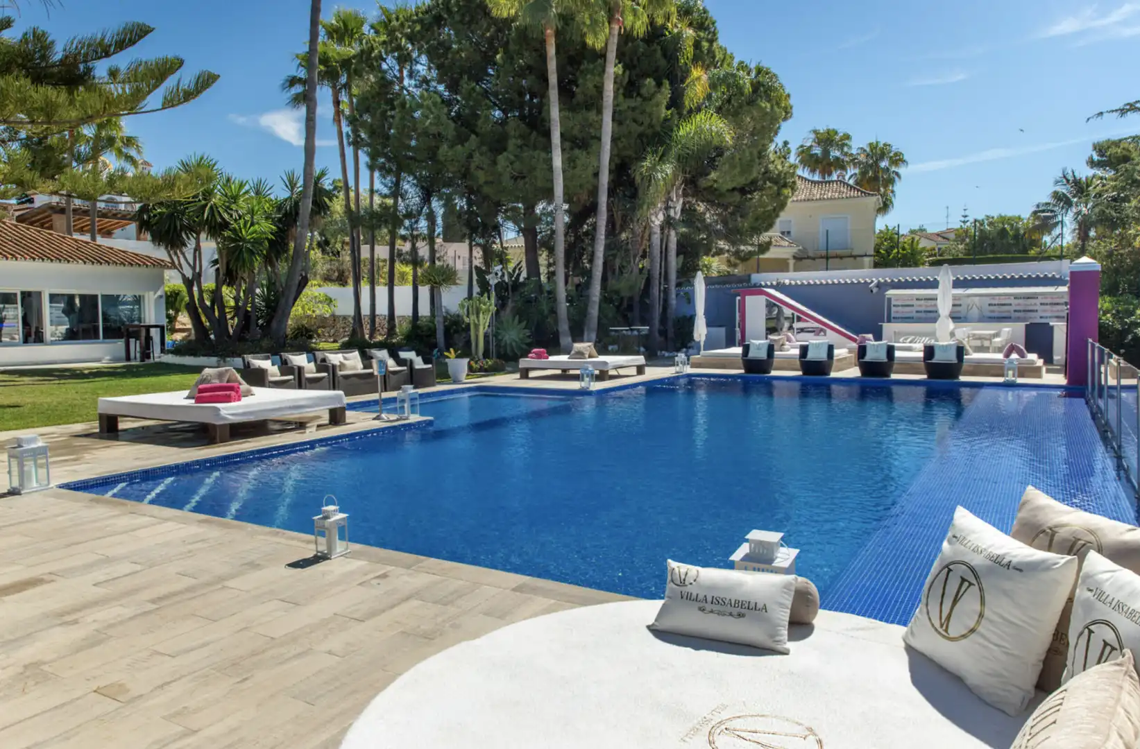 Chalet con piscina en venta en Elviria - Cabopino, imagen 2