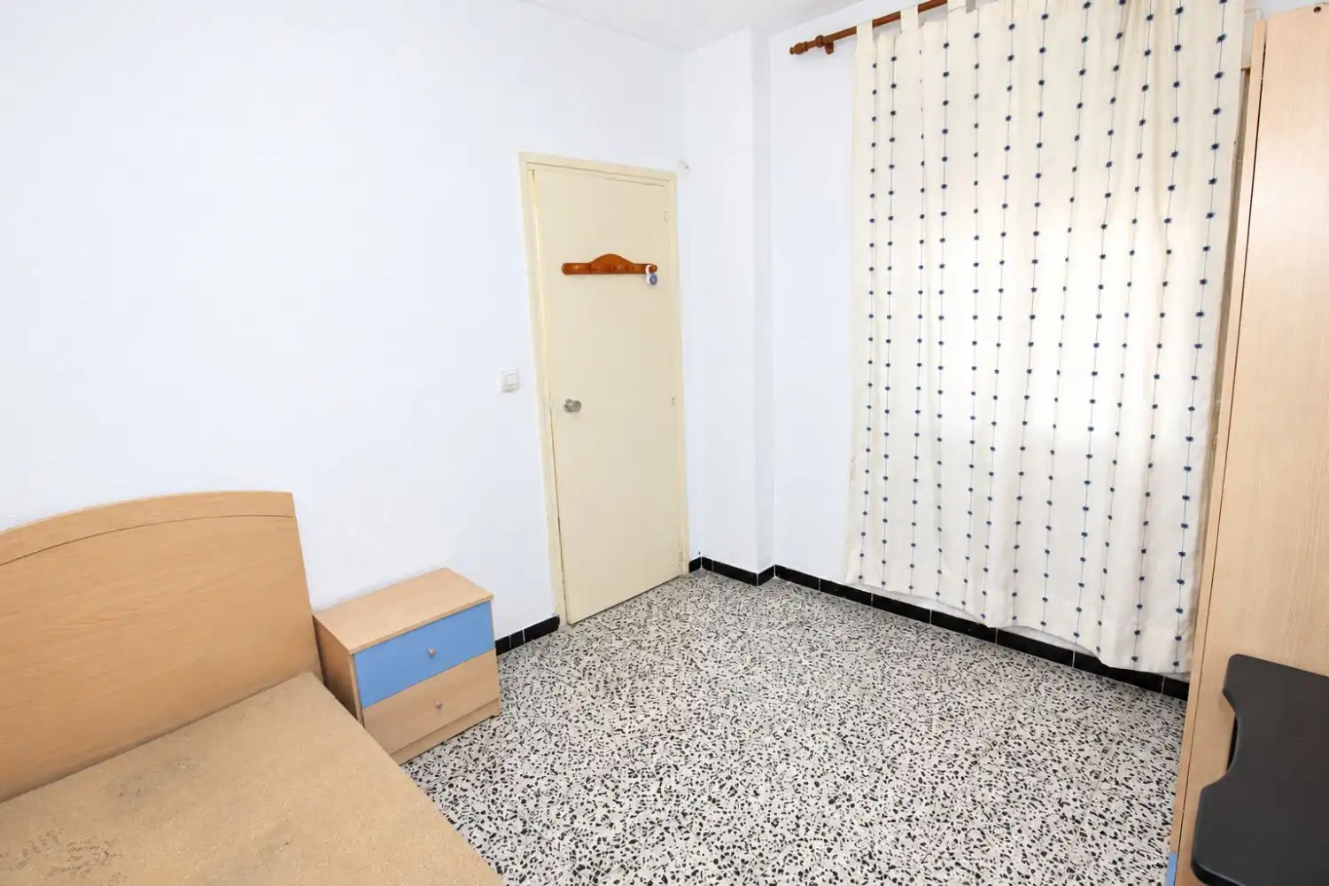 Bedroom of Flat for sale in El Perchel