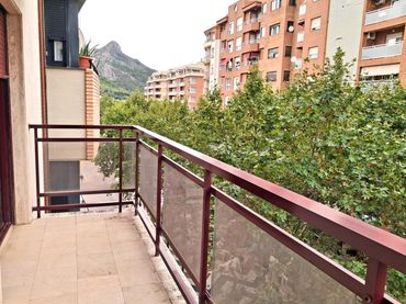 Appartamento con balcone in vendita a Paseo GERMANIES