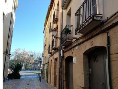 Vista exterior de Estudi en venda en  Logroño amb Calefacció i Moblat