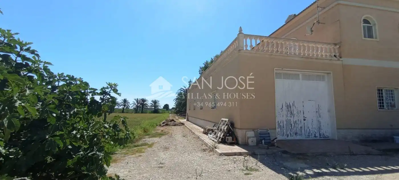 Casa o chalet en venta en Crevillent con Aire acondicionado, Calefacción y Jardín privado