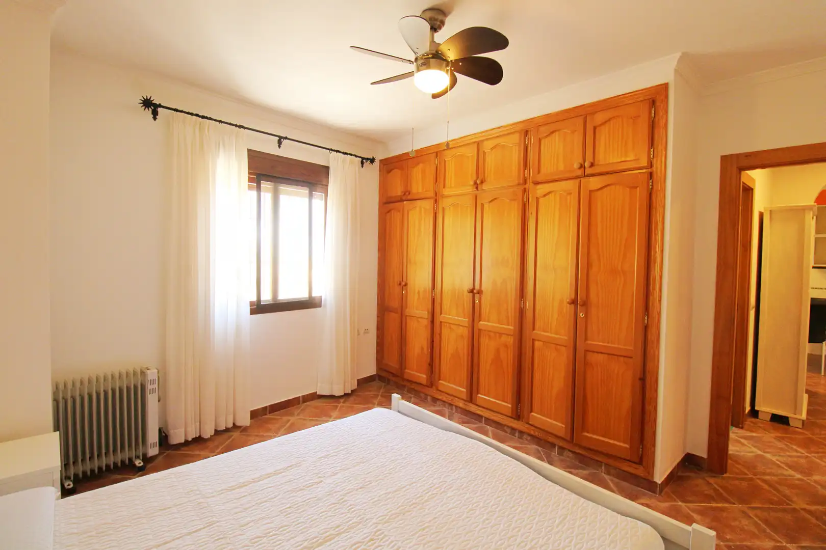 Schlafzimmer von Wohnungen zur Miete in Málaga mit Klimaanlage, Heizung und Möbliert